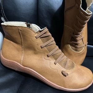 Women’s  shoe bootie sz 42 US sz 10